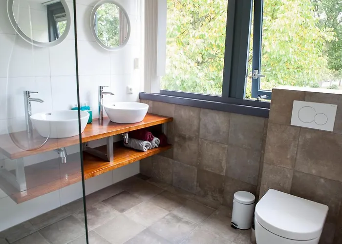 Couette-café De Heidestroper 4*